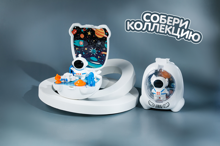 Шаттл с космонавтом